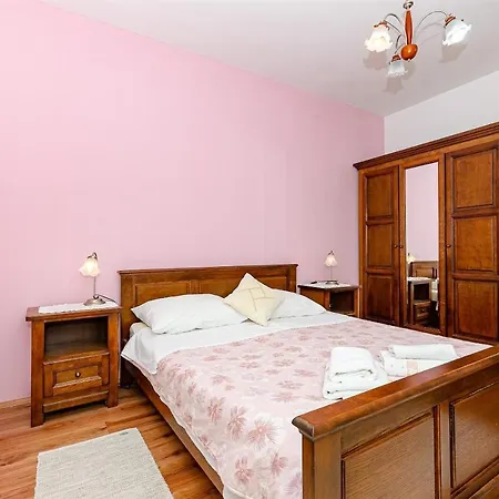 Marko Apartment *