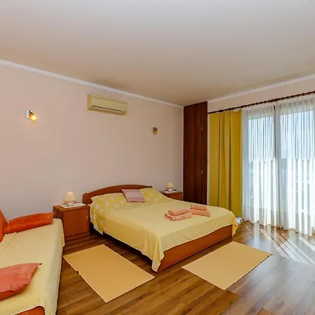 Marko Apartment *
