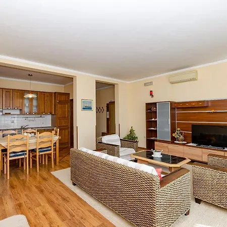 Marko Apartment *